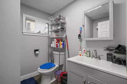 Bath - 337 Columbia St, Fall River, MA 02721 photo 2 of 4