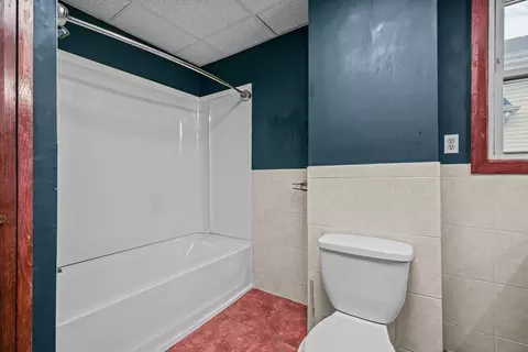 Bath - 337 Columbia St, Fall River, MA 02721 photo 4 of 4