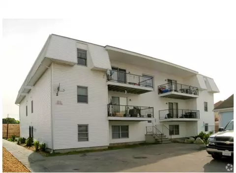 352 Vale St #1, Fall River, MA 02724