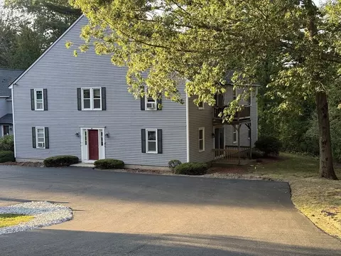 Exterior - 49 Lantern Ln #7, Dracut, MA 01826 photo 1 of 2