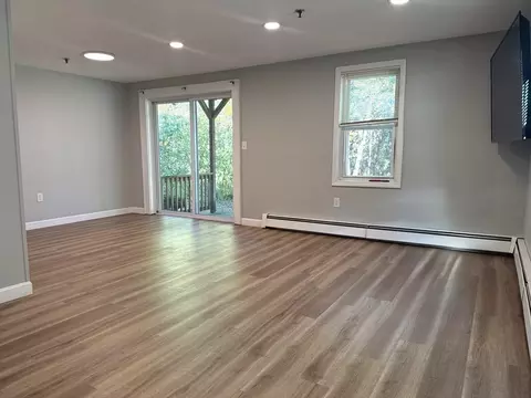 Living - 49 Lantern Ln #7, Dracut, MA 01826 photo 1 of 2