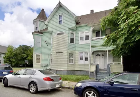 3 Hillside Pl, Springfield, MA 01105 photo 2