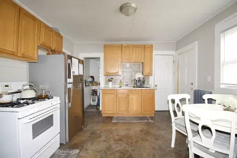3 Hillside Pl, Springfield, MA 01105 photo 7