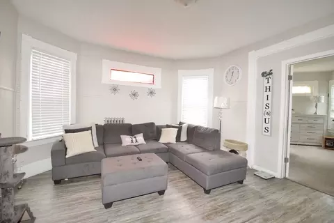3 Hillside Pl, Springfield, MA 01105 photo 6