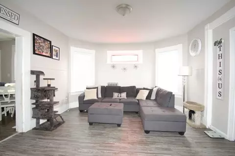 3 Hillside Pl, Springfield, MA 01105 photo 5