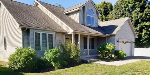 1 Autumn Dr, Easthampton, MA 01027