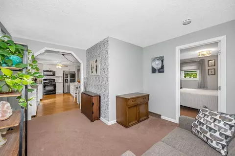 Entry Way - 103 Westwind Rd, Lowell, MA 01852 photo 1 of 1