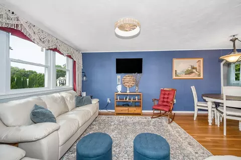 Living - 103 Westwind Rd, Lowell, MA 01852 photo 3 of 4
