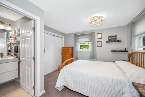 Bedroom - 103 Westwind Rd, Lowell, MA 01852 photo 1 of 7