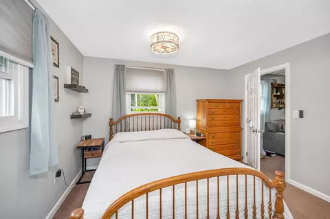 Bedroom - 103 Westwind Rd, Lowell, MA 01852 photo 2 of 7