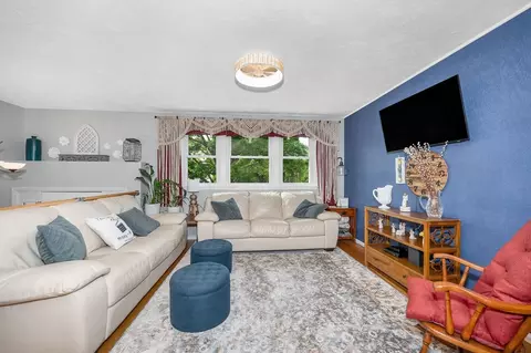 Living - 103 Westwind Rd, Lowell, MA 01852 photo 2 of 4