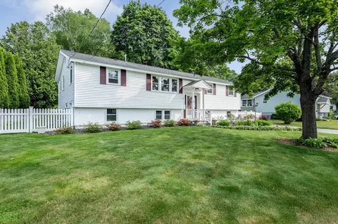 Exterior - 103 Westwind Rd, Lowell, MA 01852 photo 1 of 6