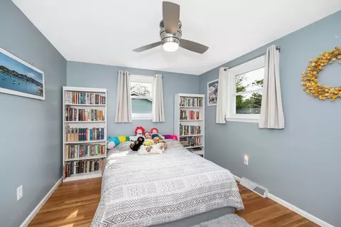 Bedroom - 103 Westwind Rd, Lowell, MA 01852 photo 4 of 7