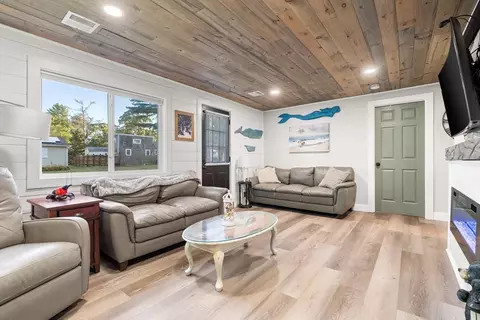25 Lakeview Dr, Wareham, MA 02538 photo 8