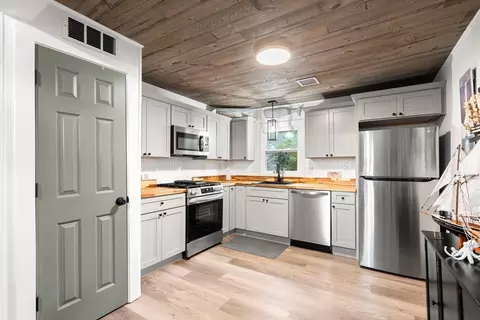 25 Lakeview Dr, Wareham, MA 02538 photo 11