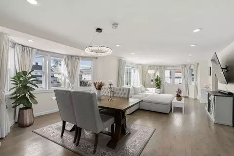 9 Marshall St, Winthrop, MA 02152