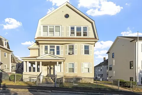 12 Windsor St, Worcester, MA 01605