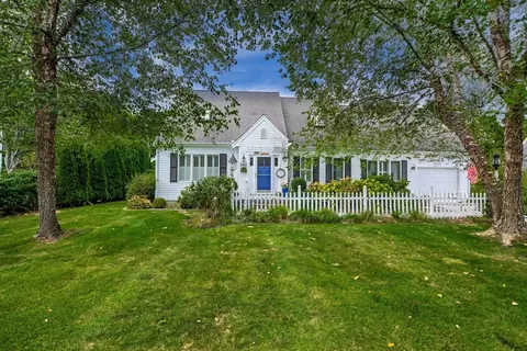 25 Harris Hill Rd, Falmouth, MA 02536