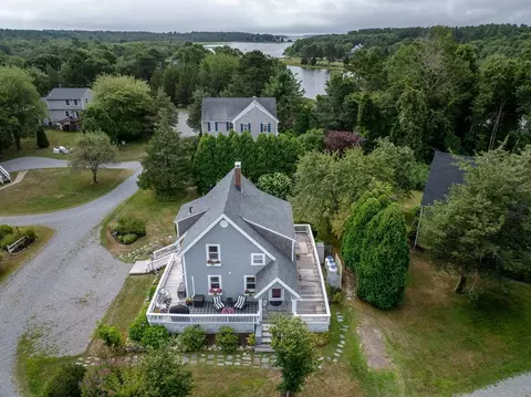 4 Blackhall Ct, Marion, MA 02738