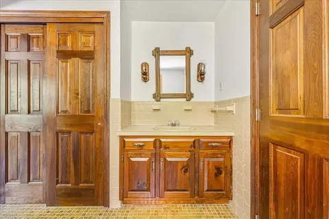 Bath - 210 Causeway St, Millis, MA 02054 photo 4 of 4