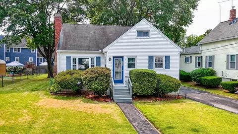 169 Green St, Reading, MA 01867