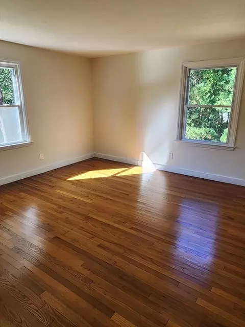 Bedroom - 236 Pondview Dr, Springfield, MA 01118 photo 2 of 2