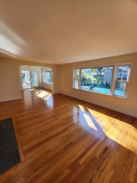 Living - 236 Pondview Dr, Springfield, MA 01118 photo 1 of 6