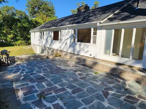 Exterior - 236 Pondview Dr, Springfield, MA 01118 photo 2 of 3