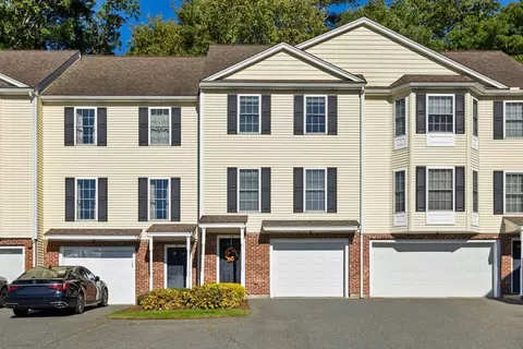 1401 Pawtucket Blvd #10, Lowell, MA 01854