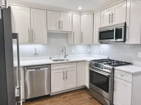 19 Chelsea St #1, Boston, MA 02128