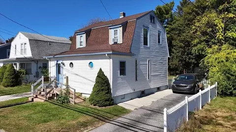 203 Pleasant St, Ashland, MA 01721
