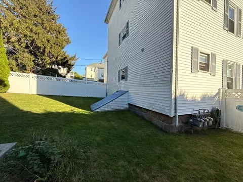 36 Palmer St, Fall River, MA 02724 photo 35