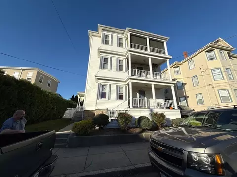 36 Palmer St, Fall River, MA 02724 photo 3