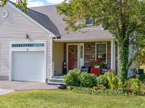15 Fox Run #15, Blackstone, MA 01504