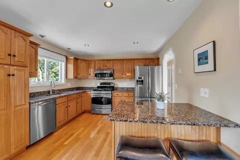 133 Derby St, Worcester, MA 01604 photo 4
