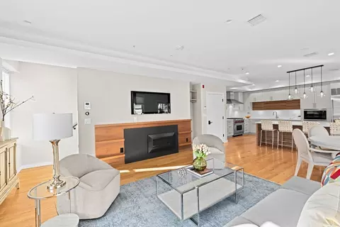 56-58 Perry St #4, Brookline, MA 02446 photo 5
