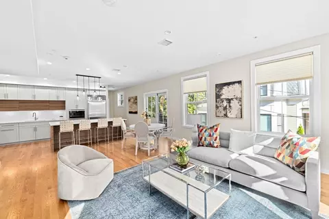 56-58 Perry St #4, Brookline, MA 02446 photo 4
