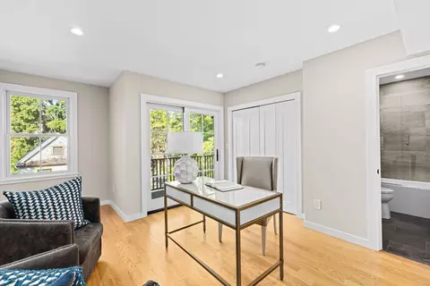 56-58 Perry St #4, Brookline, MA 02446 photo 12
