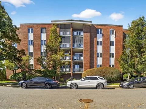 33 Lodgen Ct #4G, Malden, MA 02148