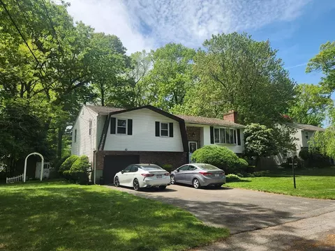 37 Roberta Ave, Brockton, MA 02301