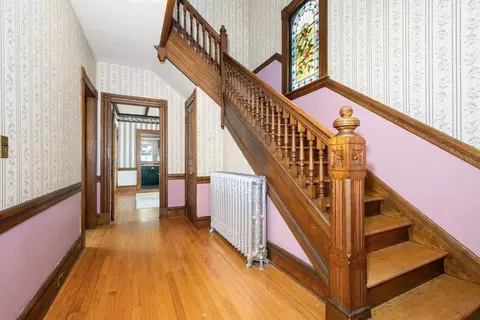 Entry Way - 196 Forest Park Ave, Springfield, MA 01108 photo 2 of 5