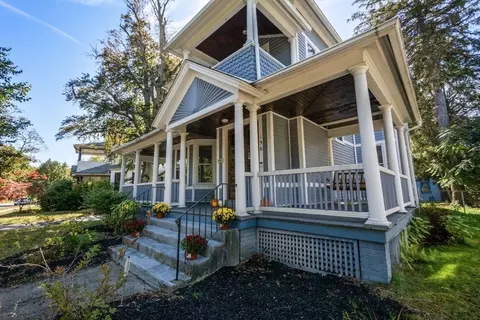 Exterior - 196 Forest Park Ave, Springfield, MA 01108 photo 2 of 7