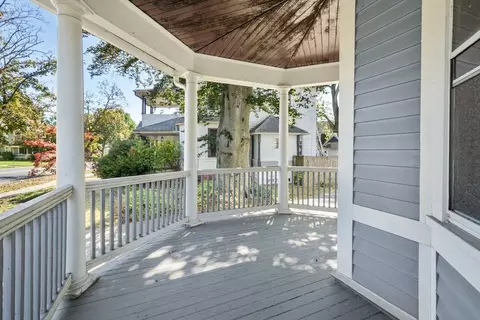 Exterior - 196 Forest Park Ave, Springfield, MA 01108 photo 4 of 7