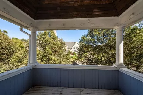 Exterior - 196 Forest Park Ave, Springfield, MA 01108 photo 5 of 7