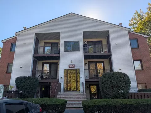 189 Littleton Rd #66, Chelmsford, MA 01824