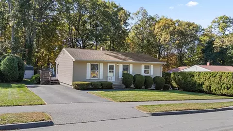 Exterior - 6 Hingham Rd, Worcester, MA 01606 photo 2 of 6