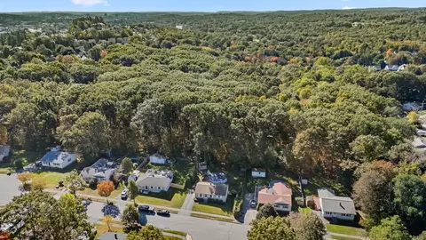 View/Area - 6 Hingham Rd, Worcester, MA 01606 photo 5 of 6