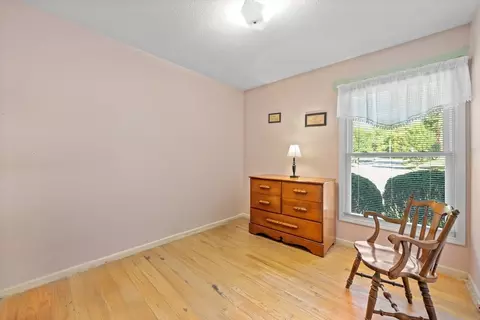 Bedroom - 6 Hingham Rd, Worcester, MA 01606 photo 1 of 6