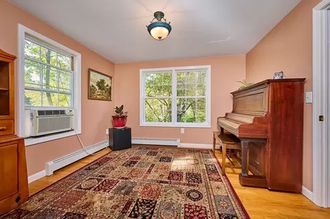 384 Spring St, Florence, MA 01062 photo 15