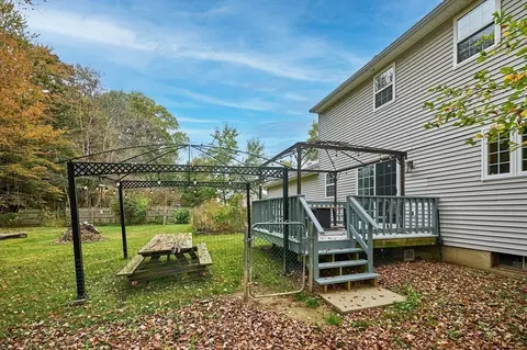 384 Spring St, Florence, MA 01062 photo 29